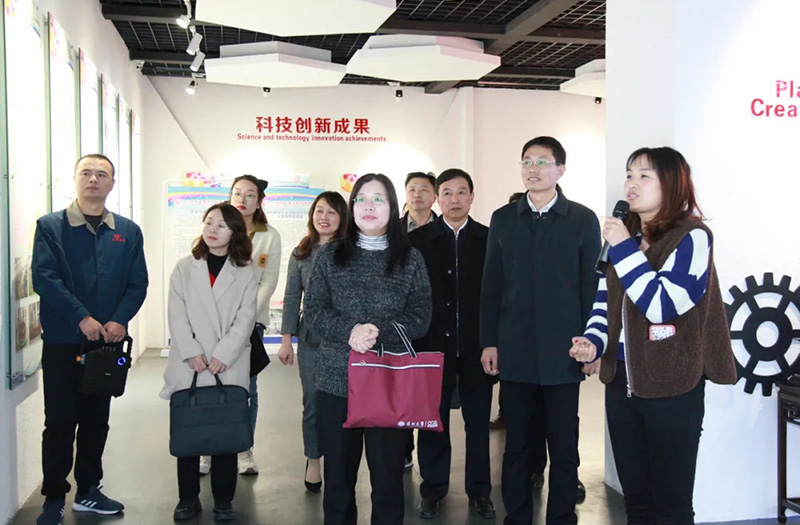 南通市總工會領(lǐng)導來江蘇鵬飛集團股份有限公司考察調(diào)研